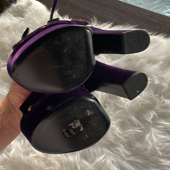 Giuseppe Zanotti Purple Velvet Heels - Picture 7 of 17